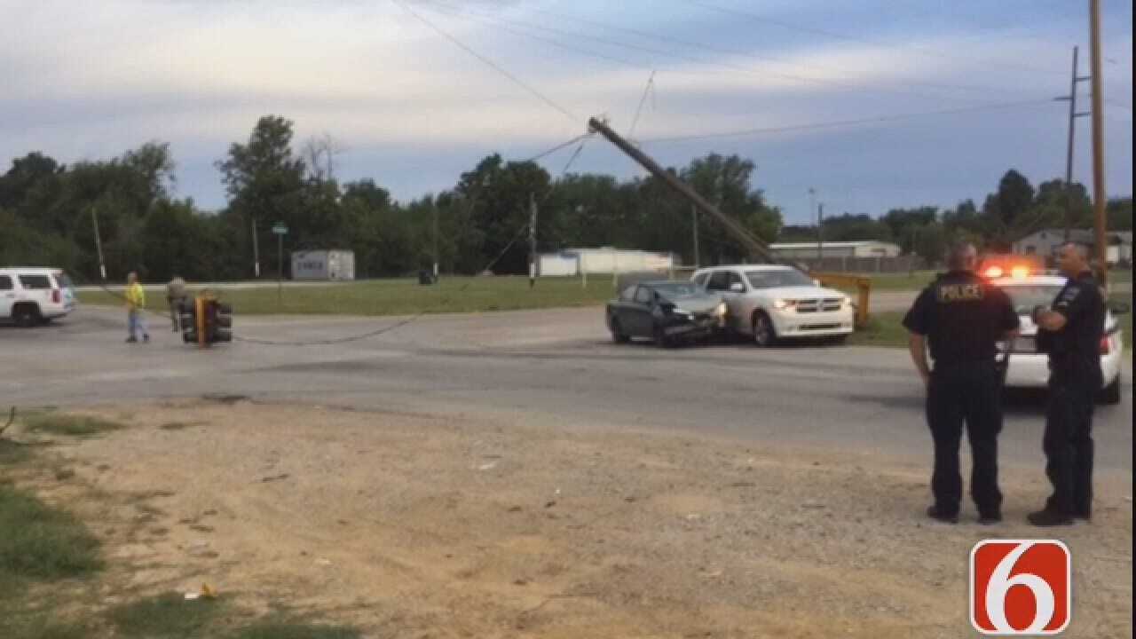 Dave Davis: Crash Takes Out Traffic Pole At Tulsa Intersection