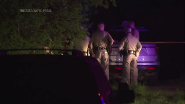 Cops Fatally Shoot Texas Escapee Who Killed 4 Kids, Granddad