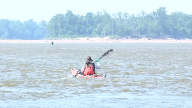 Kansas City Woman Attempts New Paddling Record Along Mississippi River