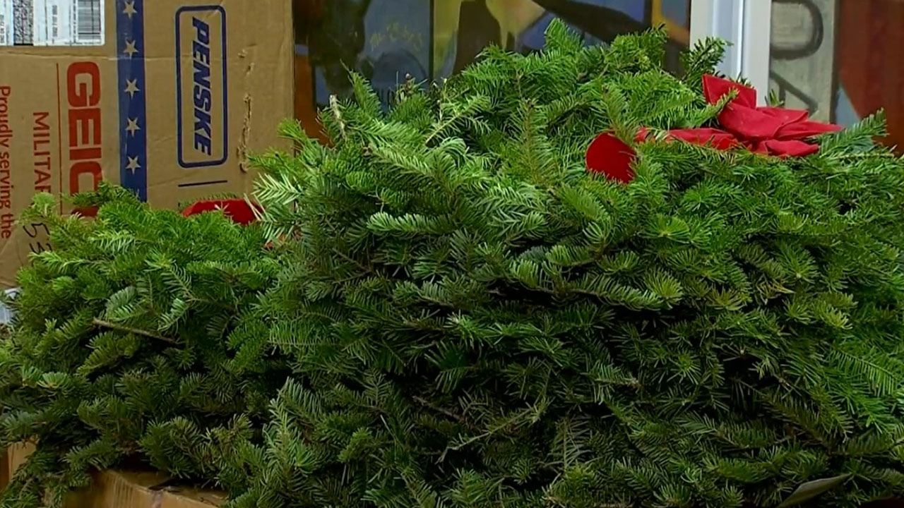 Nationwide Organization Laying Wreaths On Graves Of Veterans