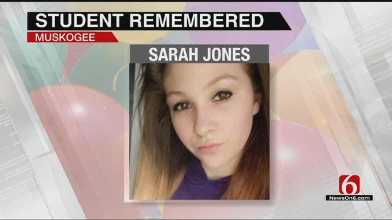 Muskogee Community Remembers Student's Life At Football Game
