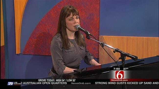 Singer Songwriter Ginny Owens Performs