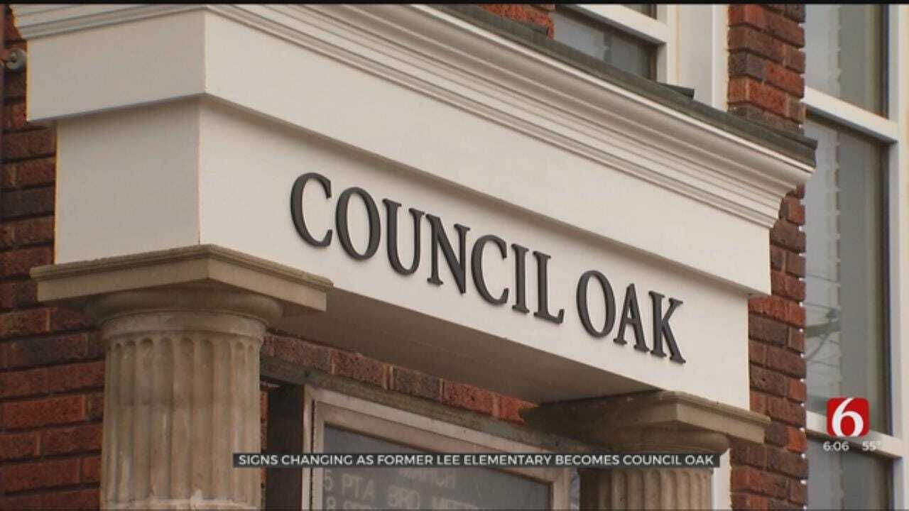 Signs For Lee Elementary Officially Replaced With Council Oak