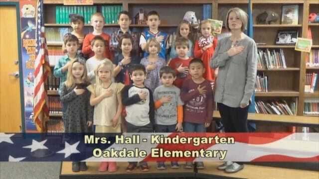 Mrs. Hall's Kindergarten Class At Oakdale Elementary