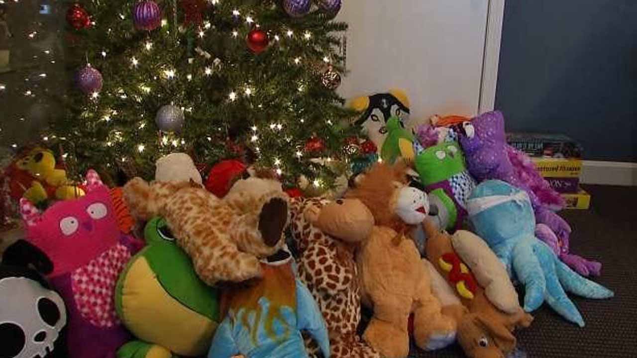 Tulsa County Sheriffs Office Partners With Tulsa Fraternal Order Of Police For Annual Toy Drive