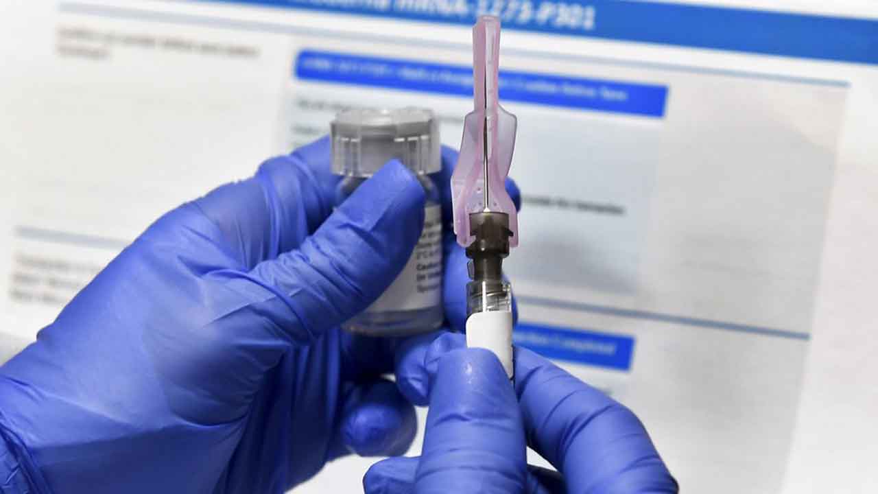 US Clears Moderna Vaccine For COVID-19, 2nd Shot In Arsenal