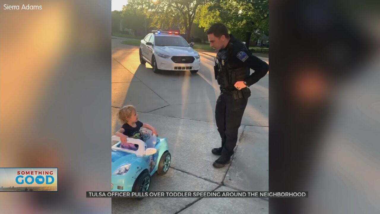Watch: Tulsa Police Officer Has Fun With Toddler Driving 'Frozen' Car