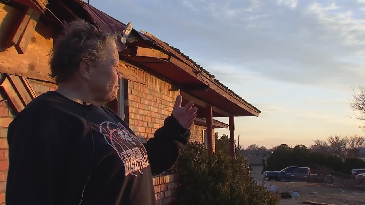 Volunteers In Cheyenne Help Those In Need After Tornado