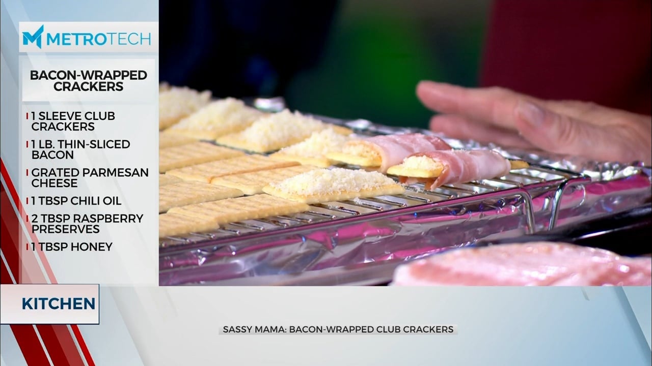 Sassy Mama: Bacon-Wrapped Club Crackers