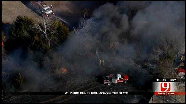 Grass Fire Prompts Evacuation At SW OKC Mobile Home Park