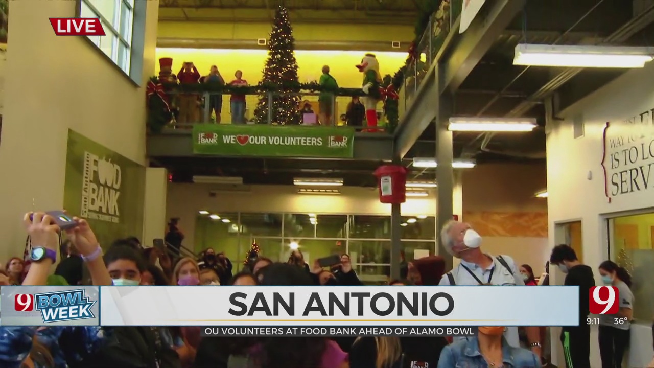 OU And Oregon Fans Team Up At Food Bank Ahead Of Bowl Game