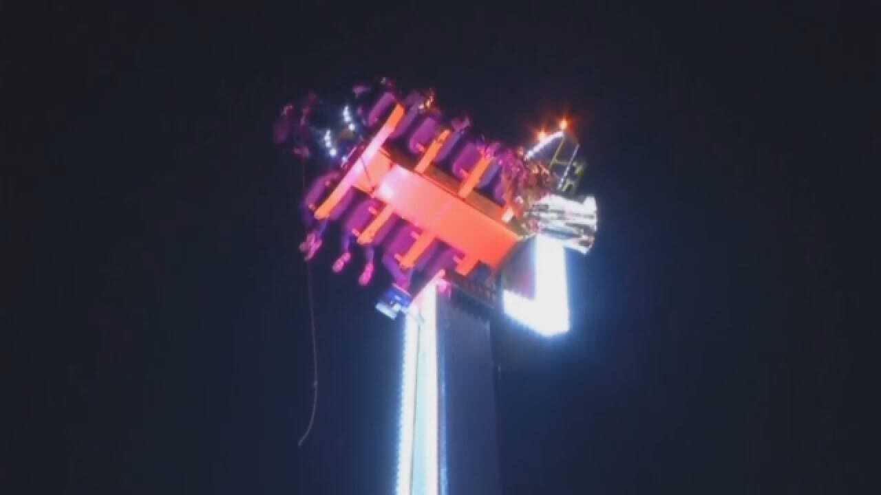 5 Teens, 3 Adults Trapped 170 Feet In Air On Broken Fairground Ride