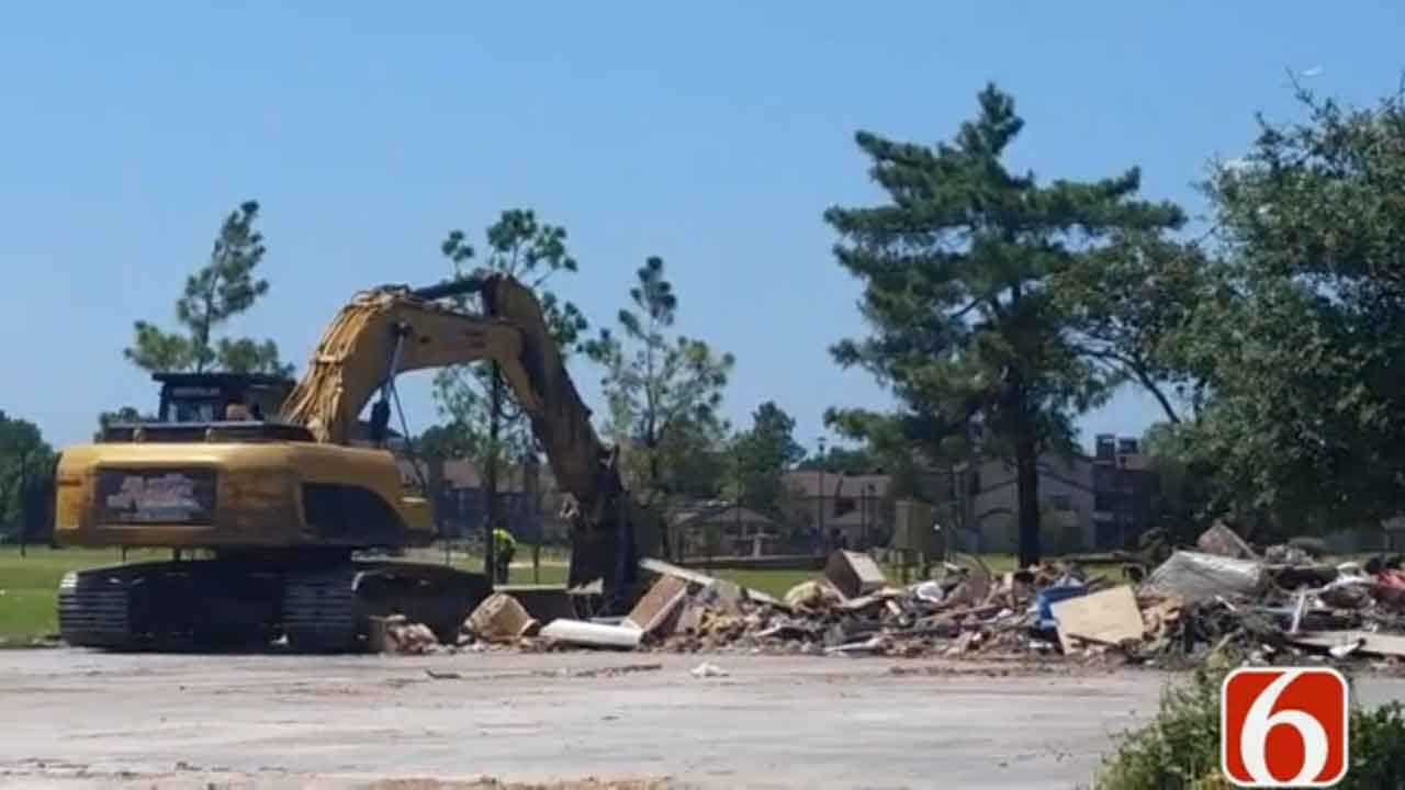 Dave Davis Reports On Tulsa Rowing Clubhouse Demolition
