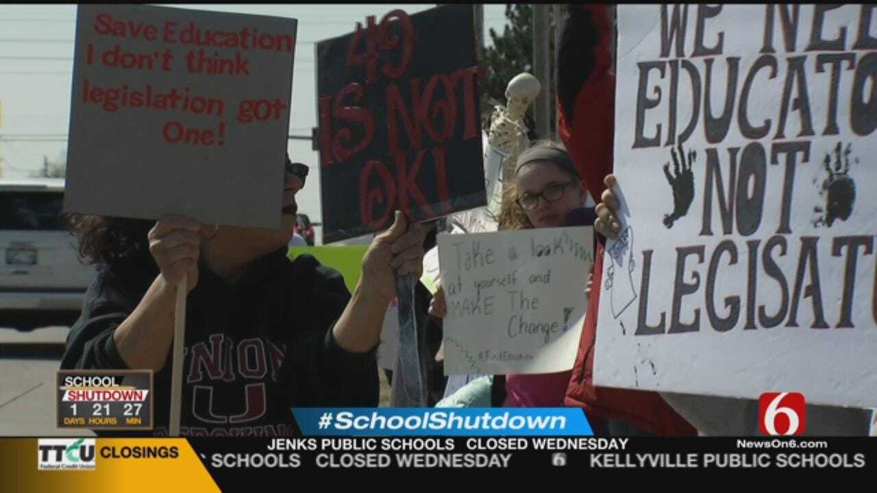 Tulsa Students Join Protests At Capitol To Show Support For Teachers