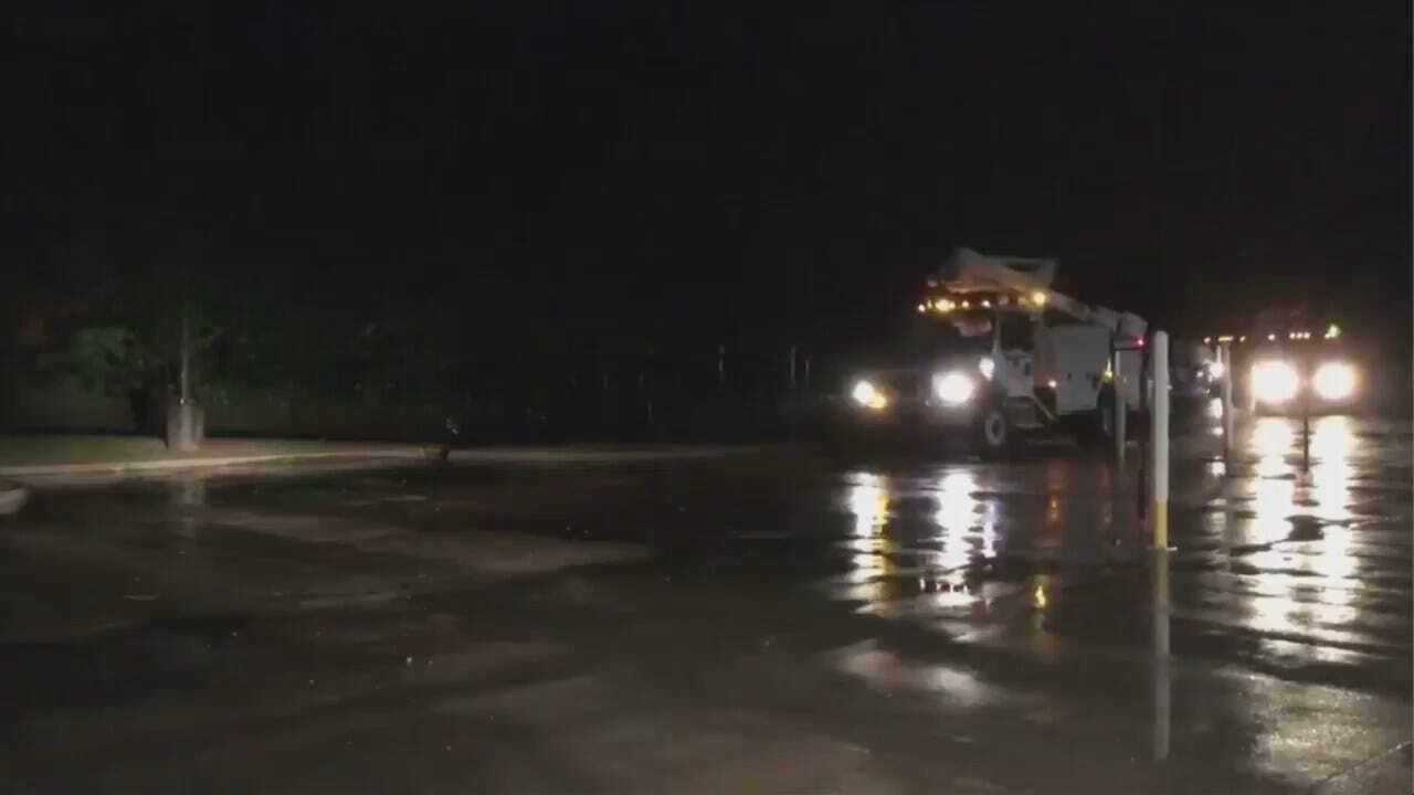 WEB EXTRA: Edmond Utility Workers Leave For Florida