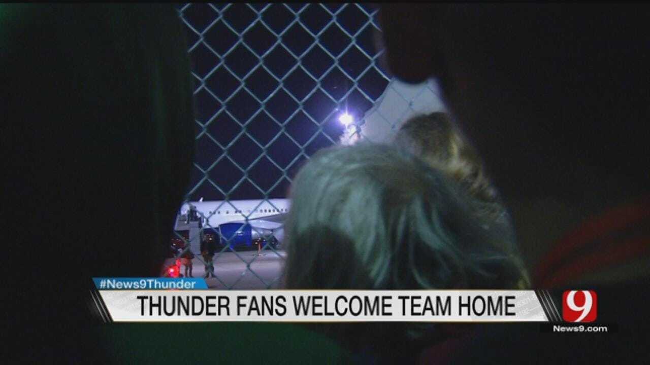 Thunder Greeted From Final Road Trip With Giant Crowd
