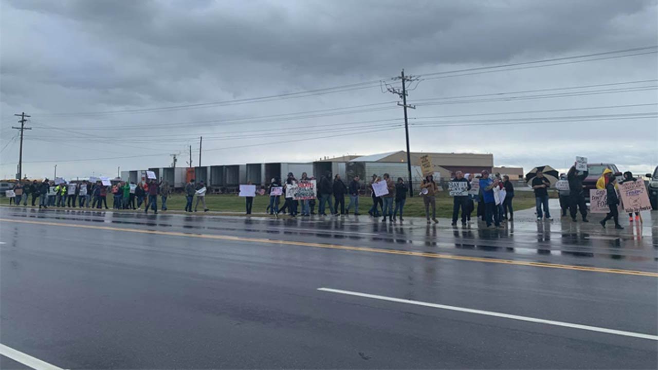 Protesters Gather Outside American Airlines, Spirit AeroSystems Against COVID-19 Vaccine Mandate