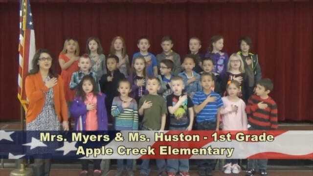 Mrs. Myers and Ms. Huston's 1st Grade Class At Apple Creek Elementary