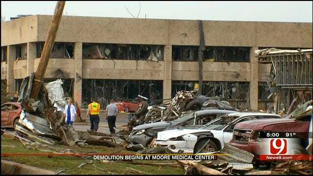 Employee Say Goodbye, Demolition Begins On Moore Medical Center