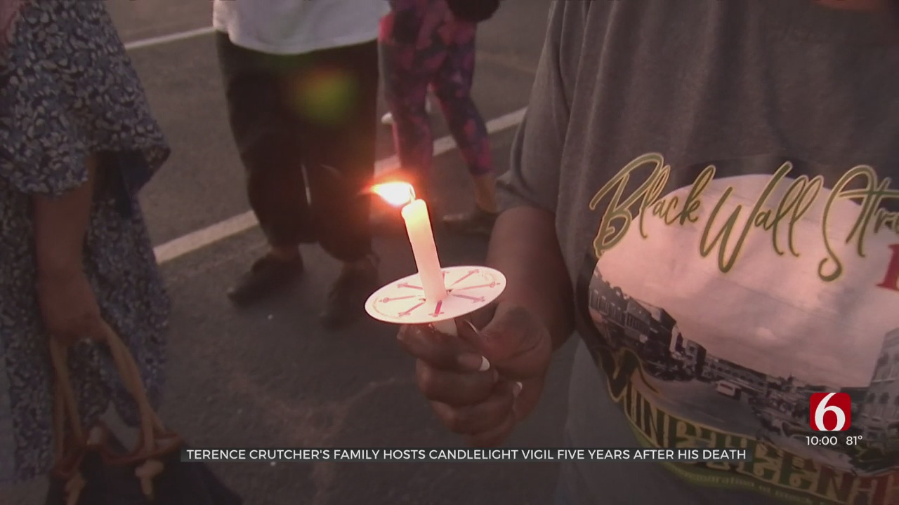 Family Honors Terence Crutcher’s Life With Candlelight Vigil 5 Years After His Death 