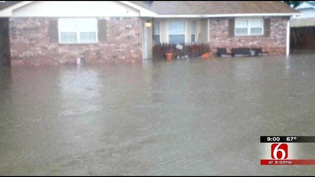 Heavy Rains Flood Homes, Streets In Fort Gibson, Broken Arrow