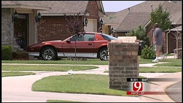 Burglars Target Deer Creek Car Owners