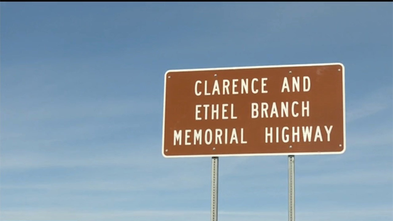 Portion Of I-35 In Guthrie Named For Oklahoma Couple
