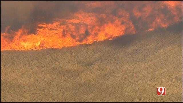 WEB EXTRA: SkyNews 9 Flies Over Large Grass Fire Near Moore-Norman