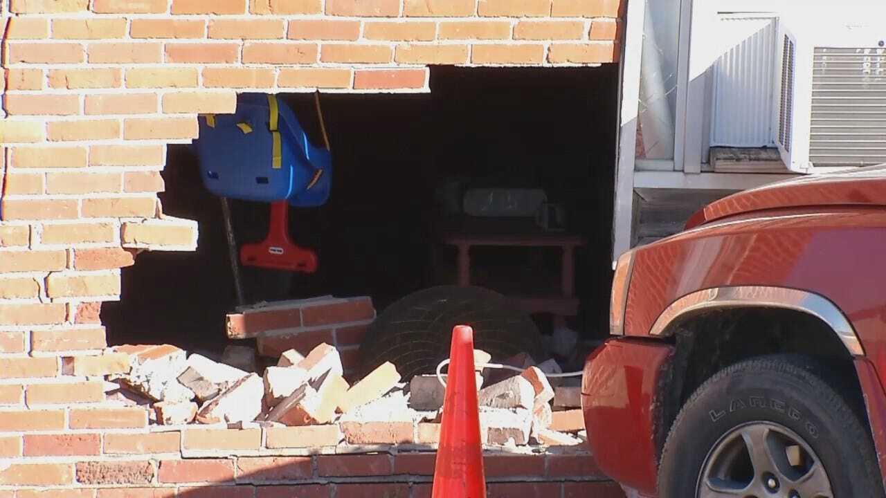 WEB EXTRA: Pickup Crashes Into Tulsa Apartment Building