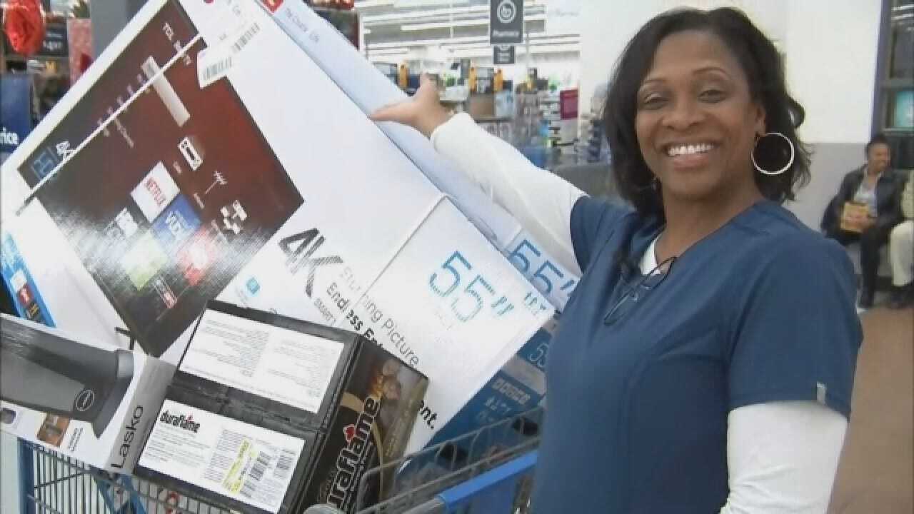 Actor Tyler Perry Pays Off More Than $430K In Layaway Items At 2 Wal-Marts