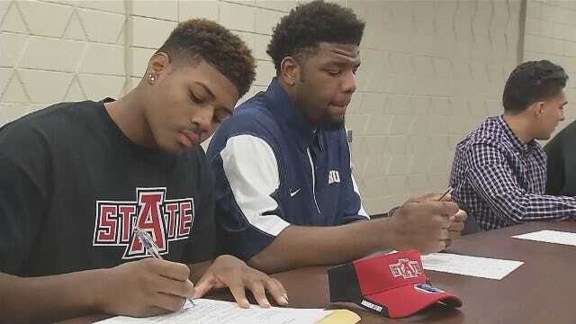 WEB EXTRA: T.J. Harris Of Booker T. Signs To Arkansas State