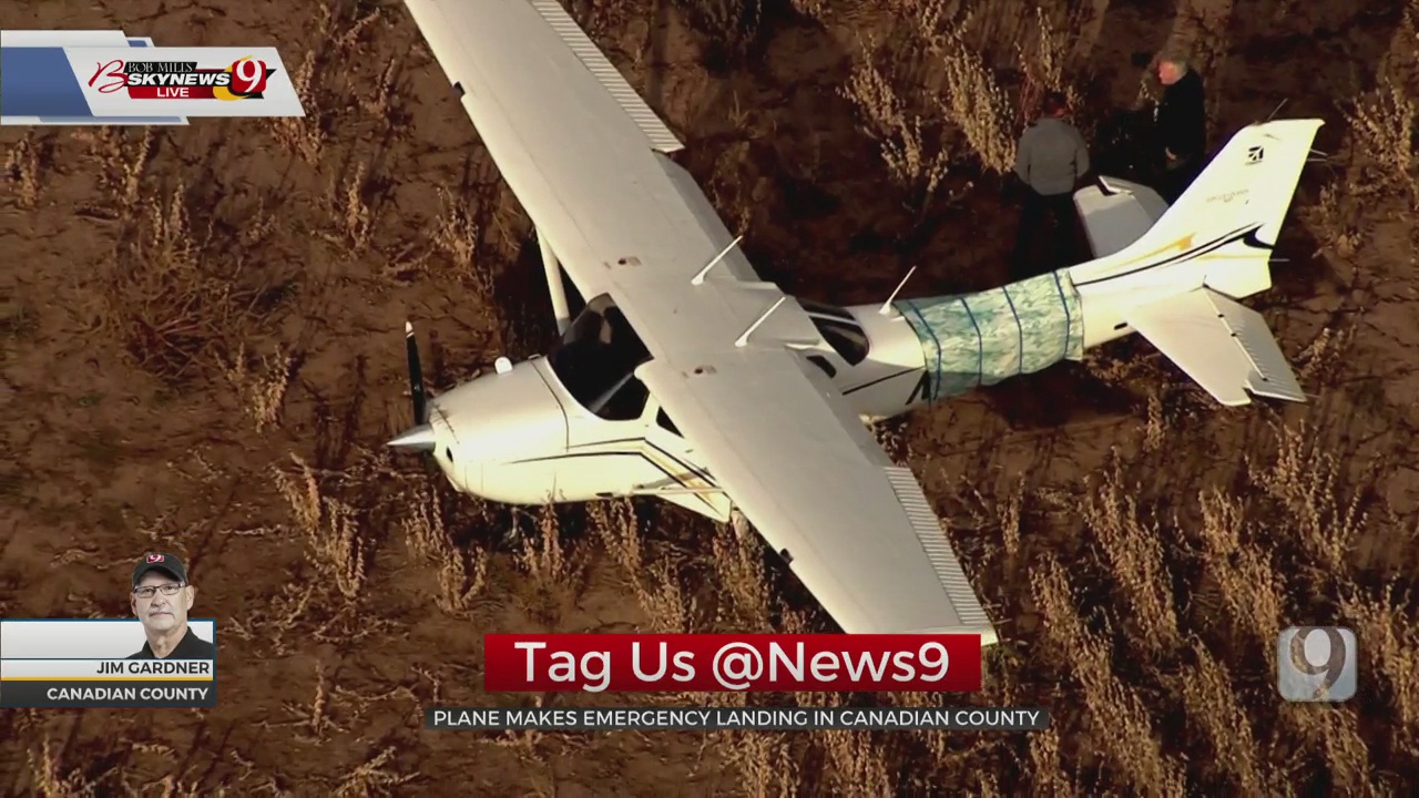 Plane Makes Emergency Landing Near El Reno