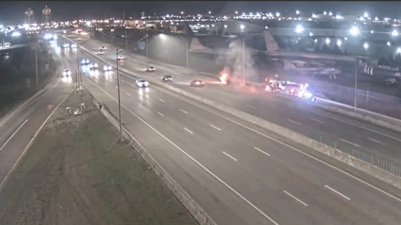 Authorities Respond To Vehicle Fire On Eastbound I-40