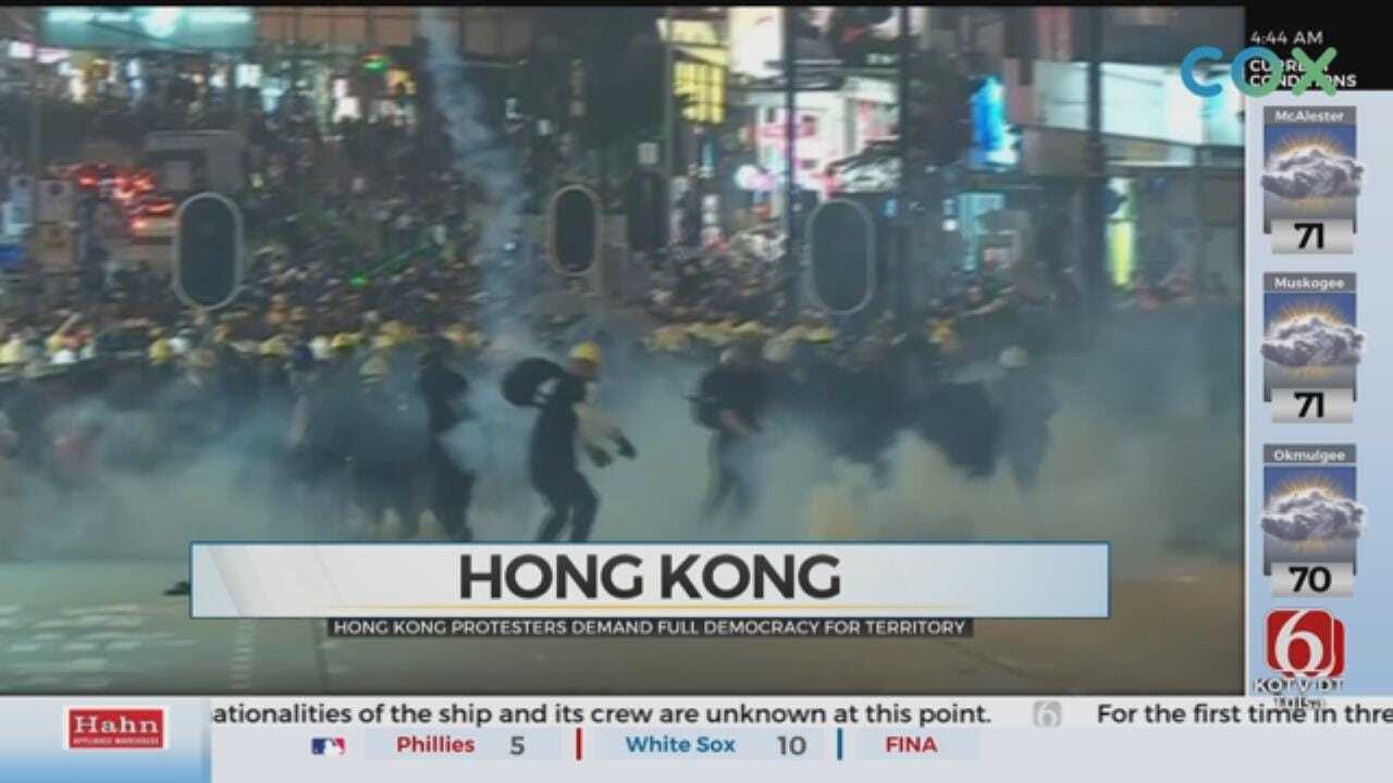 Hong Kong protests Continue, Disrupt Transportation Citywide