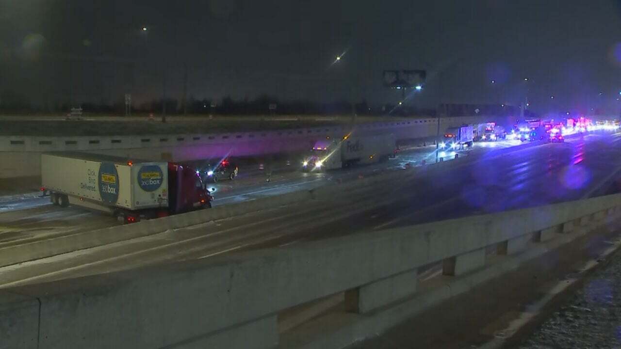 Roads Open Again After 3 Separate Semi Truck Crashes Blocked Both Directions Of I-35