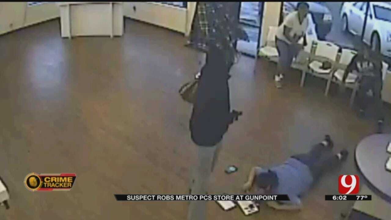 Suspect Robs Metro PCS Store At Gunpoint