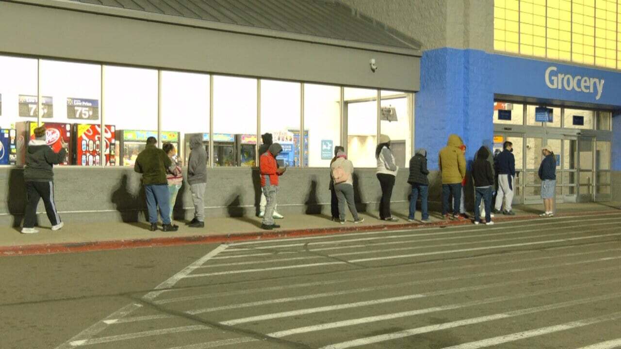 Surprisingly Small Crowds Turn Out For Black Friday Deals At Big Retailers