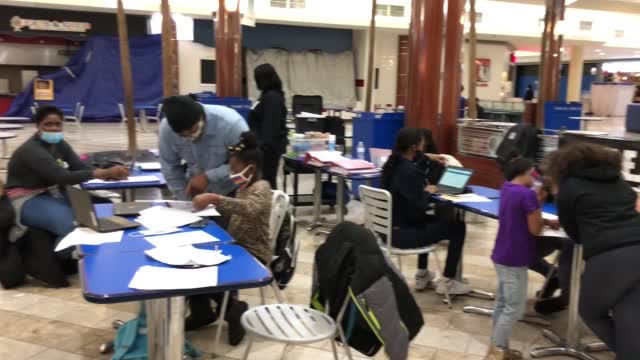 Virginia Teacher Turns Empty Mall Food Court Into A Classroom