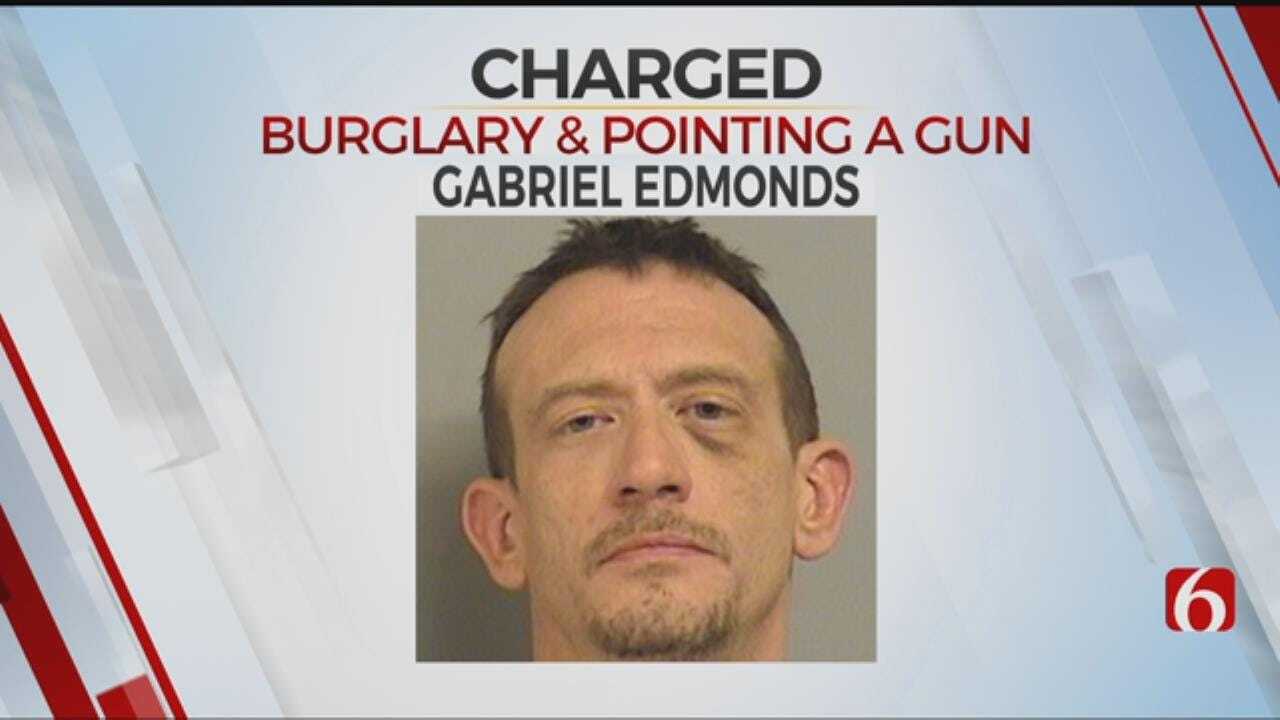 Tulsa Man Accused Of Pointing Gun At Girlfriend Charged