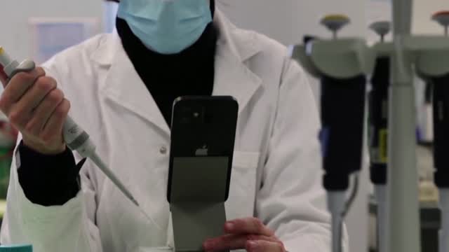 Researchers Developing New, Rapid COVID-19 Test That Connects To A Smartphone