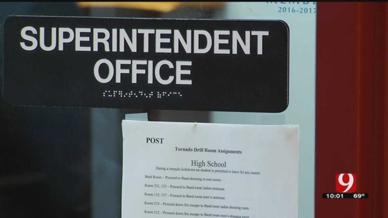 No Decision Made Regarding To Perry Superintendent's Employment