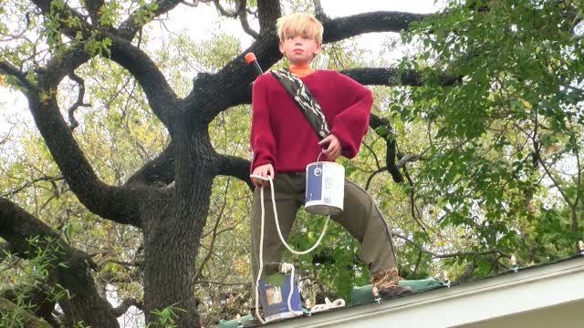 Family Decorates Residence With Nod To 'Home Alone'