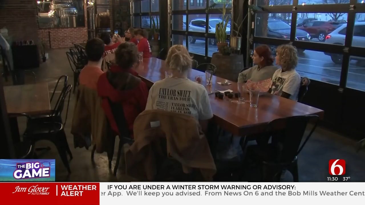 Tulsa Bar Hosts Super Bowl Watch Party For Taylor Swift Fans