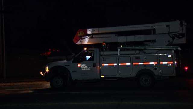 WEB EXTRA: Video Of PSO Crews Working To Restore Power In Tulsa Early Monday